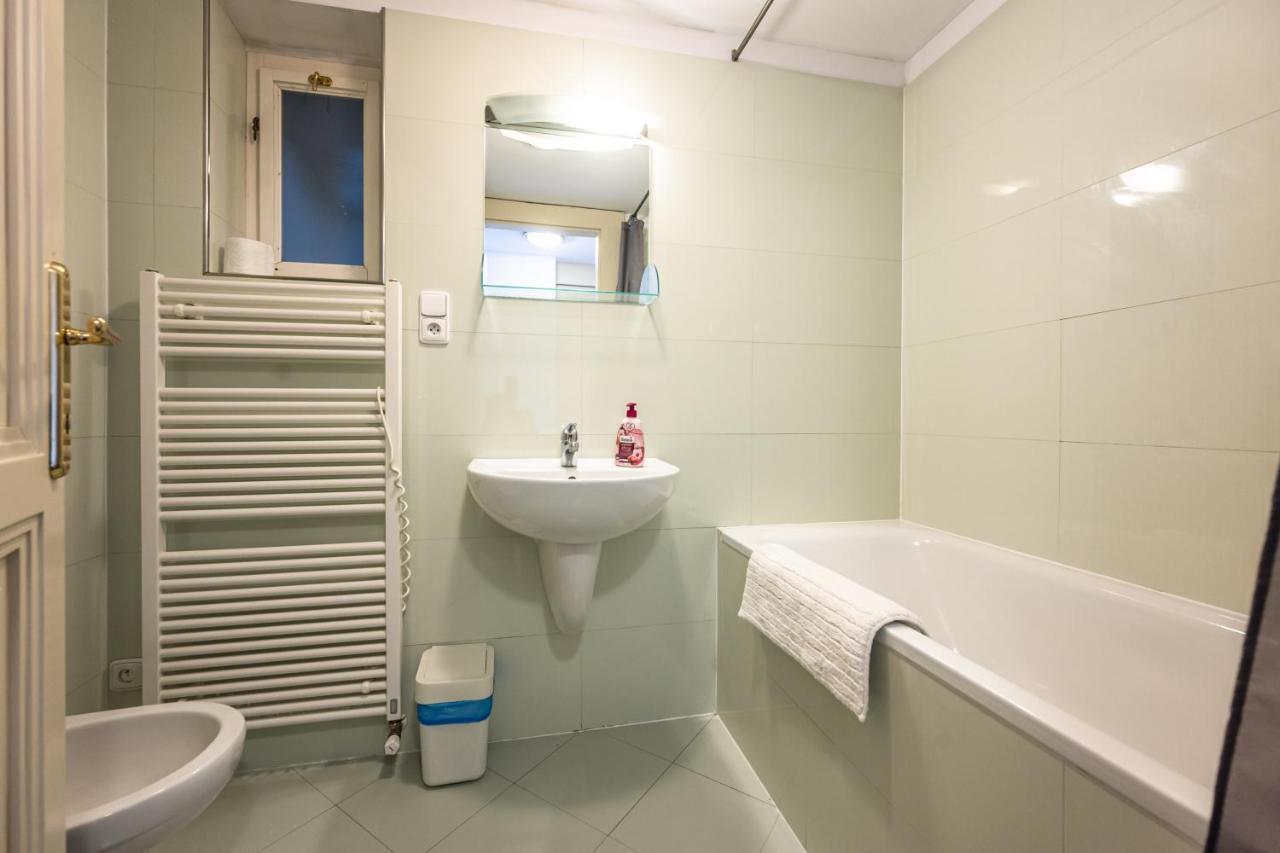Jiriho Z Podebrad Apartment Prague